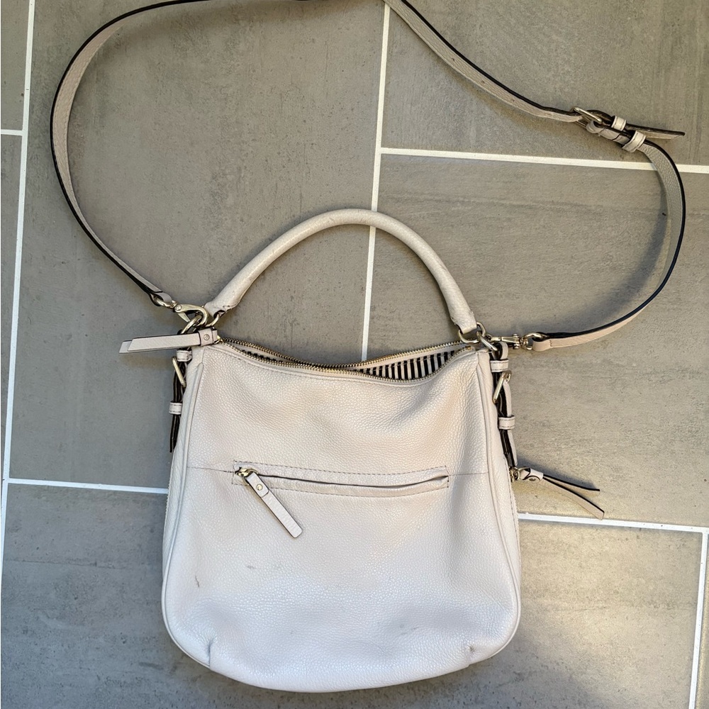 Kate Spade expandable leather shoulder bag.